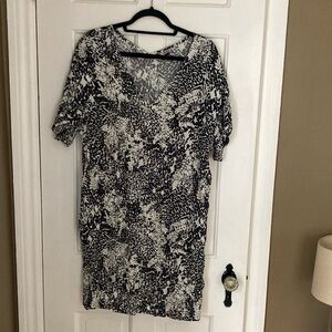 The Kit Kyle Dress Black Complication